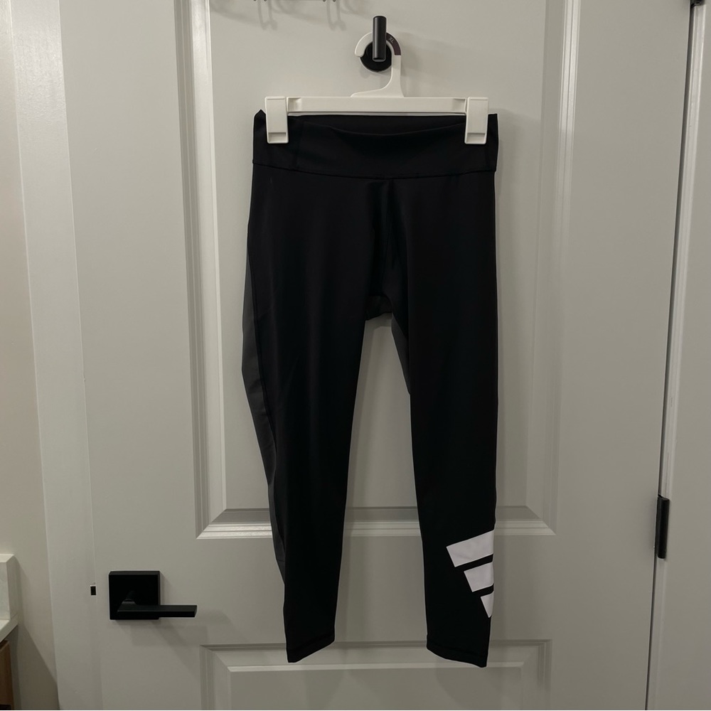 Adidas areoready leggings NWOT with grey back